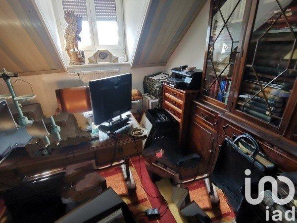 Maison 10 pièces de 180 m² à Sains-en-Gohelle (62114)