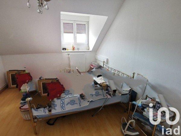 Maison 10 pièces de 180 m² à Sains-en-Gohelle (62114)