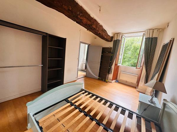 Immeuble de caractère sur la Rive Gauche de Saintes 9 pièce(s) 230 m2