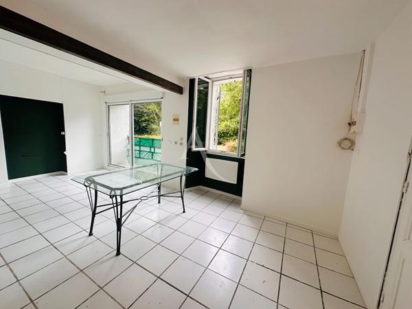 Immeuble de caractère sur la Rive Gauche de Saintes 9 pièce(s) 230 m2