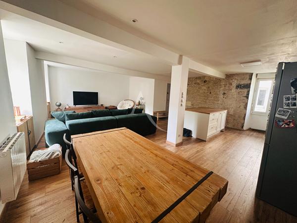 Immeuble de caractère sur la Rive Gauche de Saintes 9 pièce(s) 230 m2