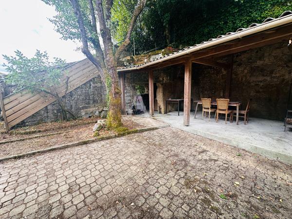 Immeuble de caractère sur la Rive Gauche de Saintes 9 pièce(s) 230 m2