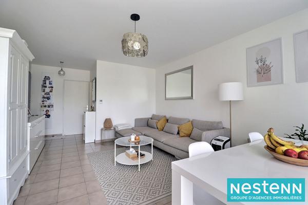 Appartement de type 4 de 78m² avec balcon et stationnement situé à Villeurbanne