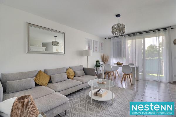 Appartement de type 4 de 78m² avec balcon et stationnement situé à Villeurbanne