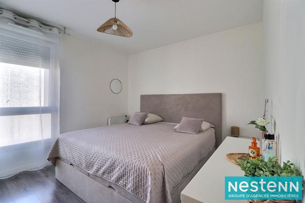 Appartement de type 4 de 78m² avec balcon et stationnement situé à Villeurbanne