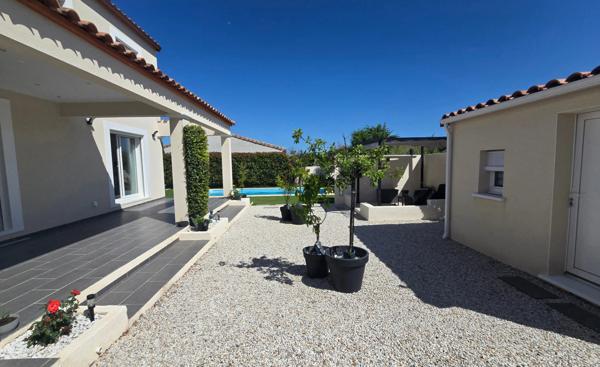 Exclusivité ! Maison à vendre 5 pièces SAUVIAN (34) piscine, garage, sans vis à vie, proche de la mer