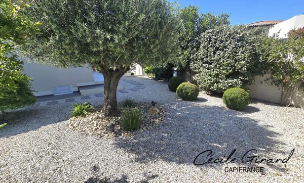 Exclusivité ! Maison à vendre 5 pièces SAUVIAN (34) piscine, garage, sans vis à vie, proche de la mer