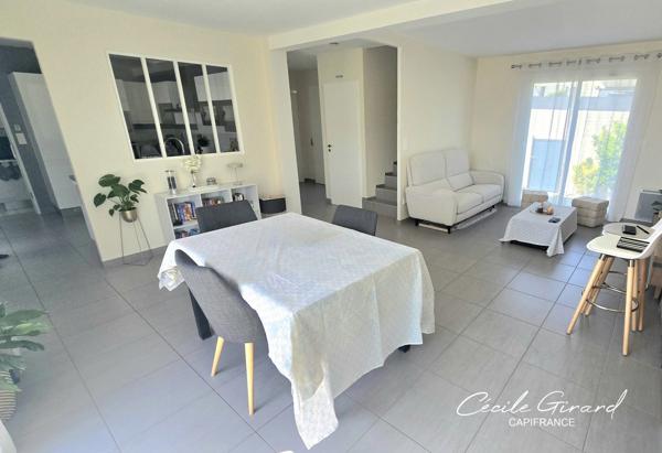 Exclusivité ! Maison à vendre 5 pièces SAUVIAN (34) piscine, garage, sans vis à vie, proche de la mer