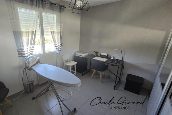 Exclusivité ! Maison à vendre 5 pièces SAUVIAN (34) piscine, garage, sans vis à vie, proche de la mer