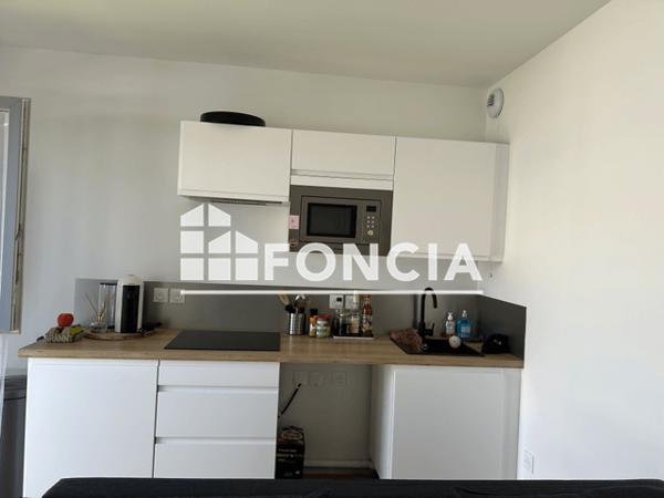 Location Studio 32.9 m² - 225 ET 229 RUE DUPONTREUE Amiens 80000