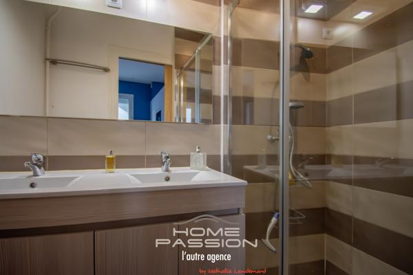 Maison
                                                                                                                                                                                                                                                                                                                        5 pièce(s)                                                                                                                                                                                                          2 chambre(s)                                                                                                                                                                                                          105.8  m²