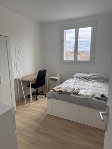 "CHAMBRE MEUBLÉE EN COLOCATION LE MANS / 2 CHAMBRES DISPONIBLES"