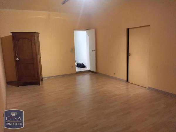 Appartement à louer 4 pièces 210.82m²