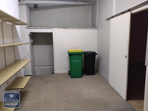 Appartement à louer 4 pièces 210.82m²