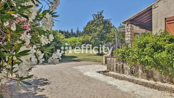 Maison
         3 pièces
        - 93 m² Bien prestige 560 000 € *