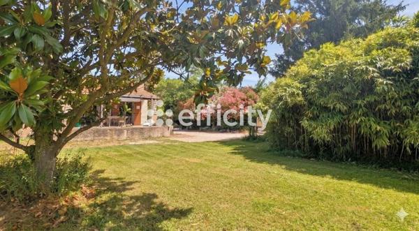 Maison
         3 pièces
        - 93 m² Bien prestige 560 000 € *