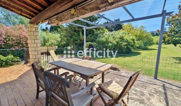 Maison
         3 pièces
        - 93 m² Bien prestige 560 000 € *