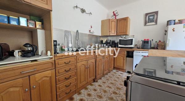 Maison
         3 pièces
        - 93 m² Bien prestige 560 000 € *
