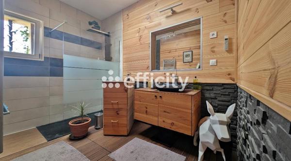 Maison
         3 pièces
        - 93 m² Bien prestige 560 000 € *