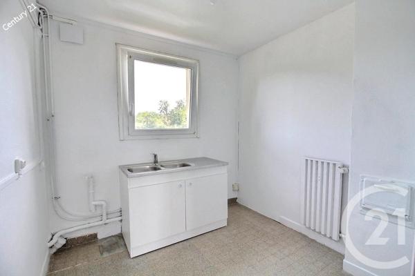 Appartement F4 à vendre  4 pièces - 63,45 m 2   CHATEAU THIERRY  - 02