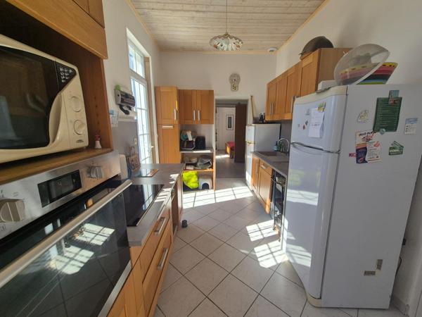 Maison 6 pièce(s) 4 chambre(s) 140 m²