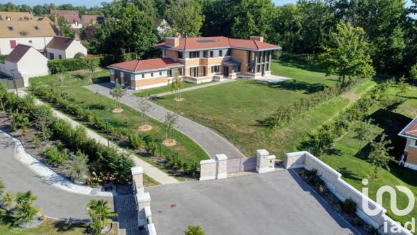 Maison à vendre 9 pièces 353,93 m² Magny-le-Hongre