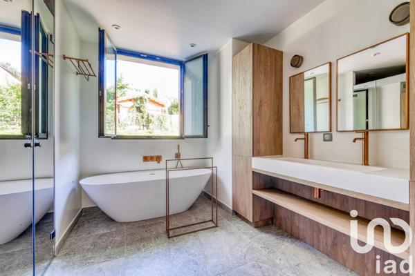 Maison à vendre 9 pièces 353,93 m² Magny-le-Hongre