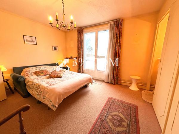 Maison 10 pièce(s) 7 chambre(s) 186 m²