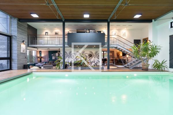 VILLA D’EXCEPTION AVEC PISCINE INTÉRIEURE