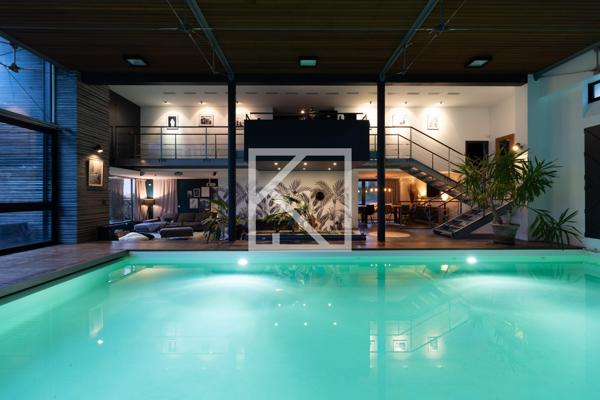 VILLA D’EXCEPTION AVEC PISCINE INTÉRIEURE