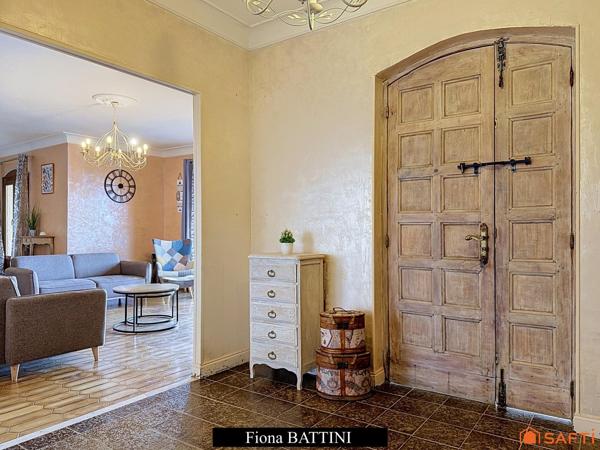 Maison vue panoramique et 3 appartements à rénover