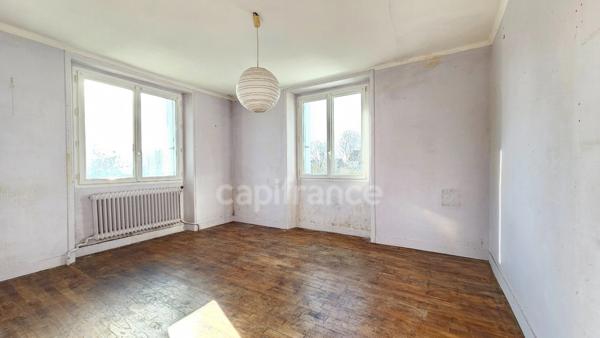 Maison familiale à vendre à Trégunc 103 m² Sous-sol complet Grand terrain Proche plages et commodités