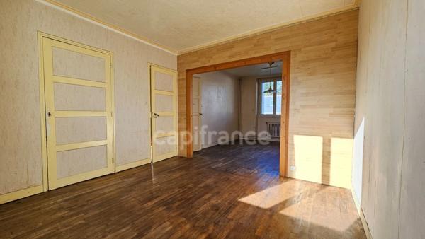 Maison familiale à vendre à Trégunc 103 m² Sous-sol complet Grand terrain Proche plages et commodités