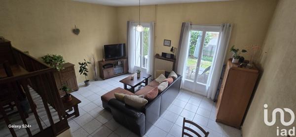 Maison 5 pièces de 92 m² à Saint-Jean-de-la-Ruelle (45140)