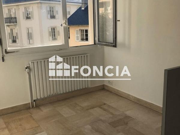 Location Studio 27.72 m² - LE FRANCE Chambery 73000