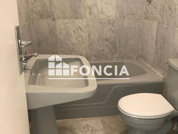 Location Studio 27.72 m² - LE FRANCE Chambery 73000