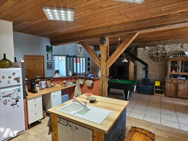 Propriété parfait état avec piscine sur terrain 1560 m²