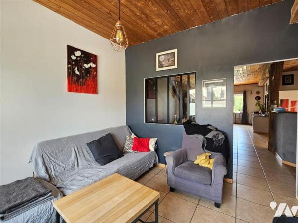 Propriété parfait état avec piscine sur terrain 1560 m²