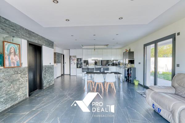 Maison individuelle à vendre, 5 pièces - Saint-Maurice-de-Gourdans 01800