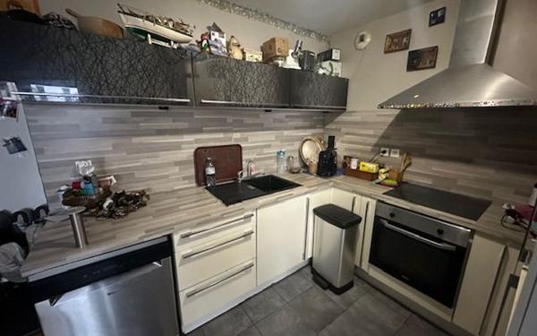 Appartement à vendre    1 pièce • 43 m2 Marseille 10