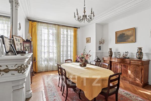 À deux pas du Parc Monceau – Appartement haussmanien de 136 m² au cœur de la Plaine Monceau