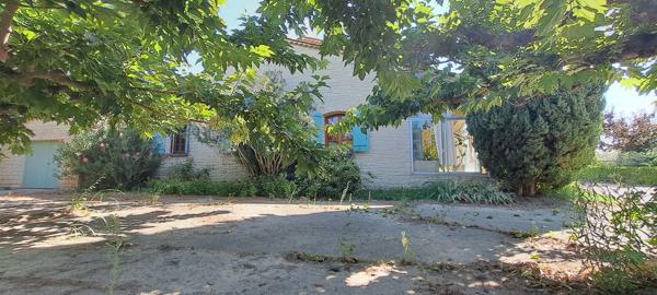 Robion (84440) MAISON EN CAMPAGNE