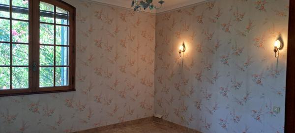 Robion (84440) MAISON EN CAMPAGNE