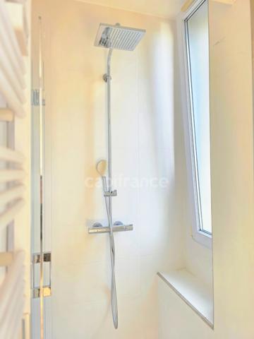 À VENDRE DUPLEX HAUSSMANNIEN DE 110 M² AVEC BALCON ET VUE SUR LA TOUR EIFFEL à NEUILLY SUR SEINE (92)