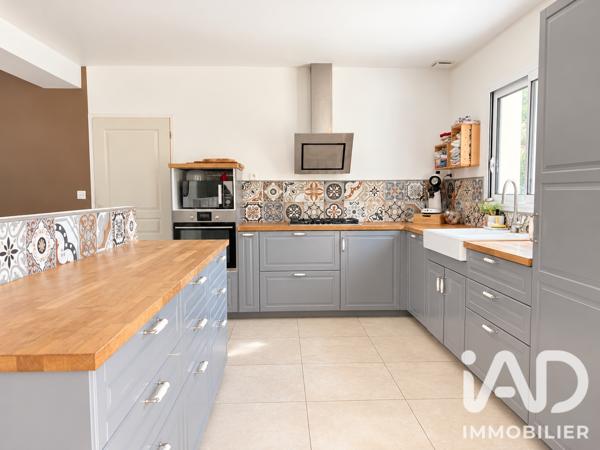 Maison à vendre 7 pièces 195 m² Nazelles-Négron