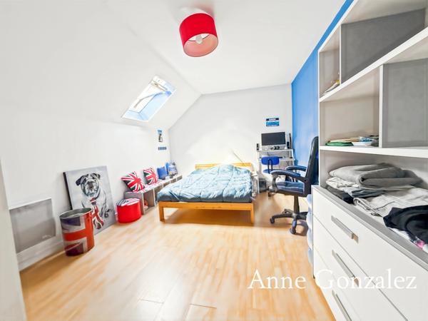 SAINT JEAN DE BRAYE, à vendre belle maison familiale de170 m2 avec jardin paysager clos dans un environnent calme et privilégié proche des toutes les commodités