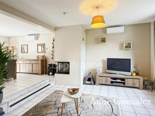 SAINT JEAN DE BRAYE, à vendre belle maison familiale de170 m2 avec jardin paysager clos dans un environnent calme et privilégié proche des toutes les commodités