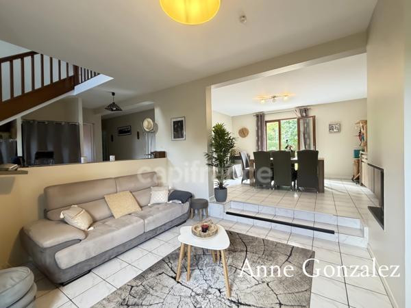 SAINT JEAN DE BRAYE, à vendre belle maison familiale de170 m2 avec jardin paysager clos dans un environnent calme et privilégié proche des toutes les commodités