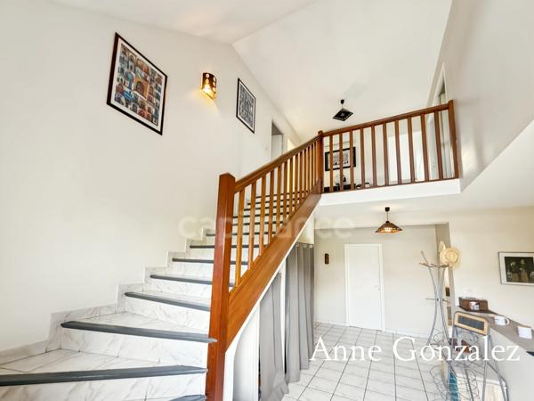 SAINT JEAN DE BRAYE, à vendre belle maison familiale de170 m2 avec jardin paysager clos dans un environnent calme et privilégié proche des toutes les commodités