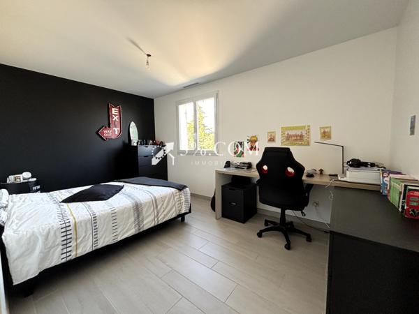 Maison 6 pièce(s) 5 chambre(s) 150 m²